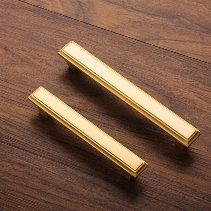bronze kitchen cabinet knobs and pulls-05