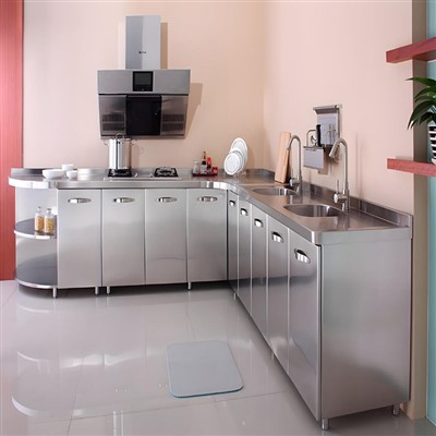 Roostevabast terasest köögikapid